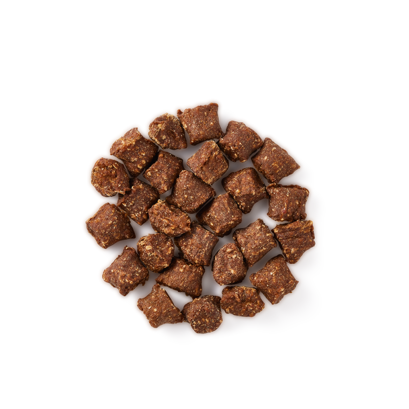 Yarrah Bio Mini-Snacks für Katzen – kleine Snackstücke aus Rind, Schwein und Huhn